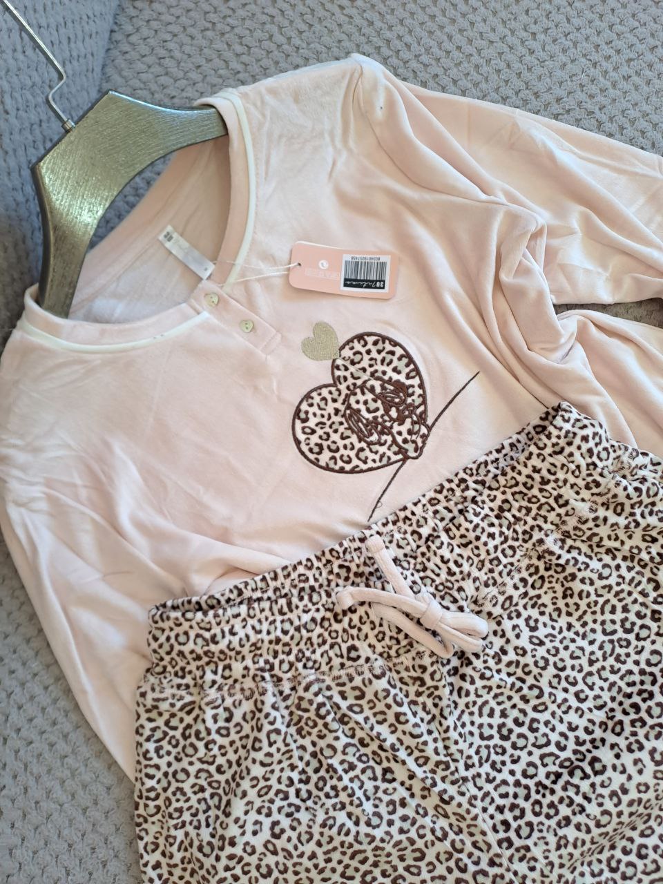 Women’s Antimo Pajama Set – Velvet Leopard Print