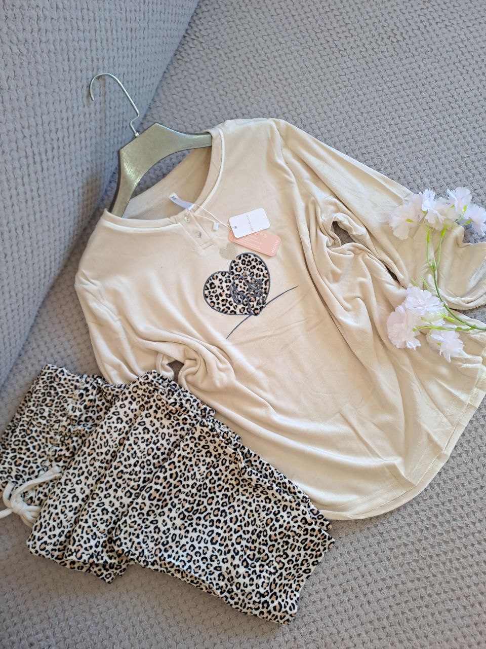 Women’s Antimo Pajama Set – Velvet Leopard Print
